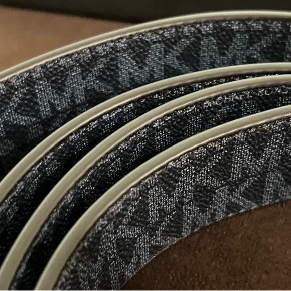 🆕 NIB Michael Kors Men’s Reversible Belt - Picture 3 of 6